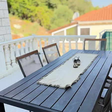 Apartman Diving Molunat