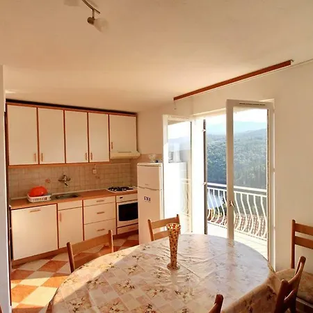 Apartment Diving